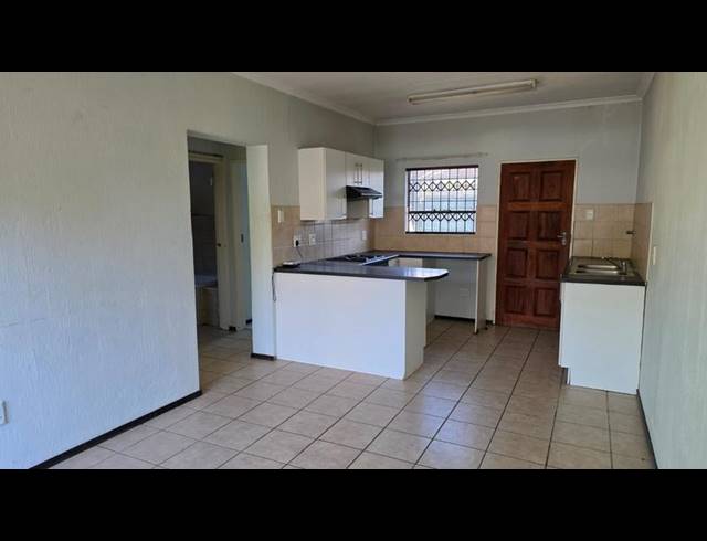 2 BEDROOM TOWNHOUSE FOR SALE IN GEORGINIA